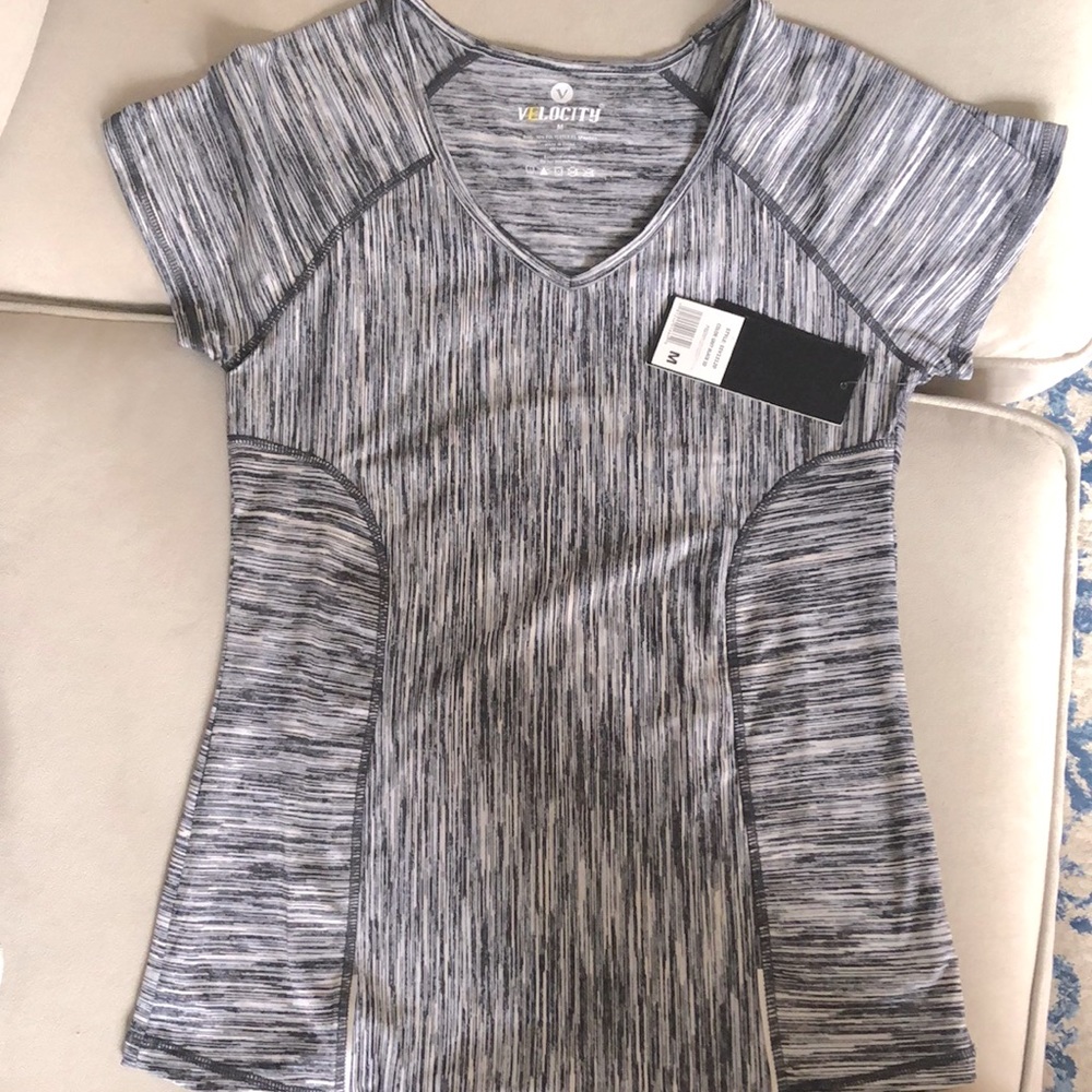 NWT NO SWEAT WORKOUT TOP - MEDIUM